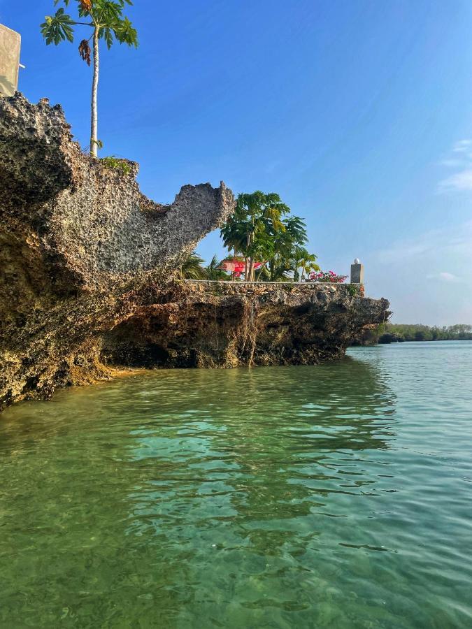 Готель Kidoti Bay Екстер'єр фото